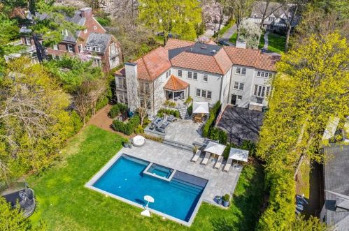 9 Paddington Rd, Scarsdale, NY 10583-2915