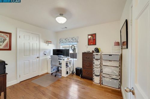 2854 Mcbryde Ave, Richmond CA  94804-1247 exterior