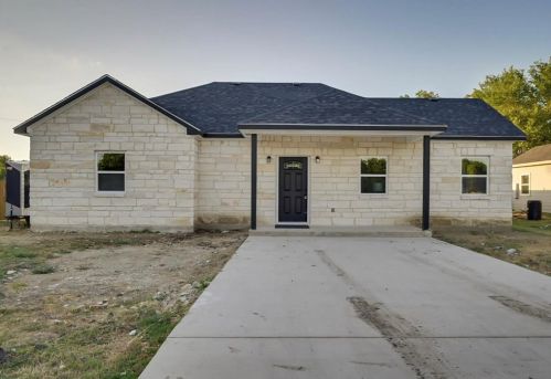 308 1st St, Kerens, TX 75144-6136