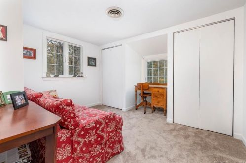 85 Litchfield Rd, Litchfield CT  06759-3000 exterior