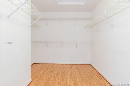 913 168 Ave, Hollywood FL 33028-2021 exterior