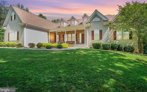 14435 Aden Rd, Nokesville, VA 20181-3122