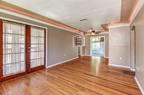 937 Rich Ave, Deland, FL 32720-3928