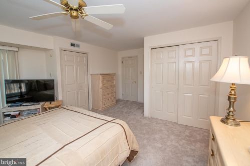 344 Independence Dr, Southampton PA  18966-2729 exterior