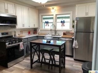 450 Wallace St, Seguin TX  78155-5938 exterior