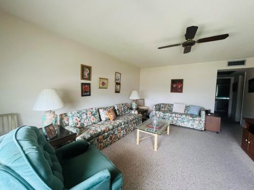 186 Dorchester H, West Palm Beach, FL 33417-1452