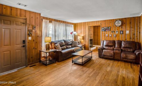 2513 Greenlawn Cir, Beaufort, SC 29902-3851