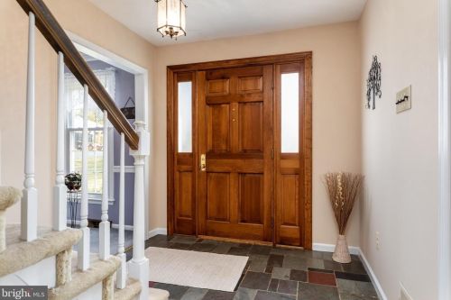 573 Coldstream Dr, Berwyn, PA 19312-1163