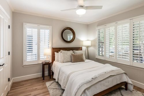 542 Quartz St, Redwood City CA  94062-2228 exterior