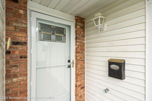 33 Watkins Rd, Bricktown NJ  08724-2446 exterior