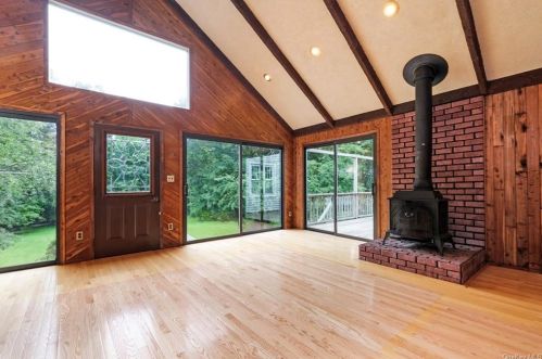 3388 Old Yorktown Rd, Yorktown Hgts NY  10598-1109 exterior