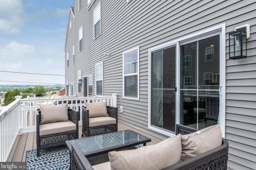 504 Holstein St, Norristown PA  19405-1510 exterior