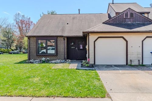 33 Rutledge Ct, East Brunswick, NJ 08816-4020