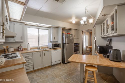 9101 Country Clb Dr, Chandler AZ  85248-6420 exterior