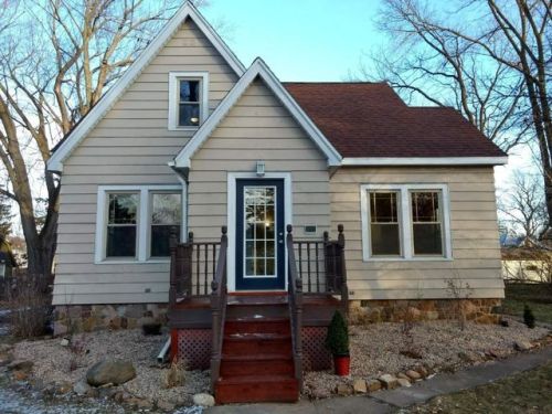 736 Ridge St, West Baraboo, WI 53913-1934