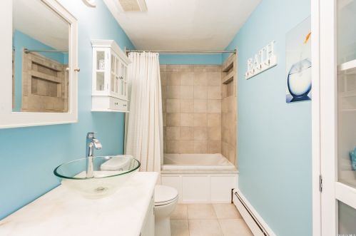 16 Martin Pl, Northport NY  11768-1224 exterior