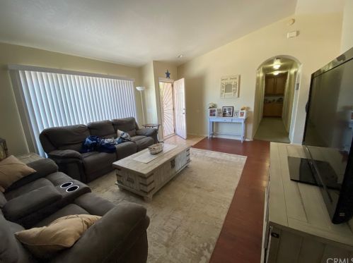 13480 Cahuenga Rd, Victorville, CA 92392-8552