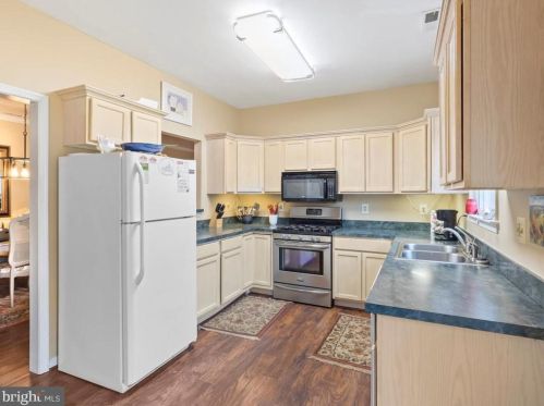 500 Wordsworth Cir, Purcellville VA  20132-3183 exterior