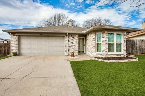 2308 Harvest Glen Ct, Fort Worth, TX 76108-4914