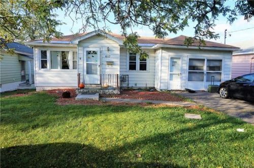 607 Mountainview Ave, Syracuse, NY 13224-1318