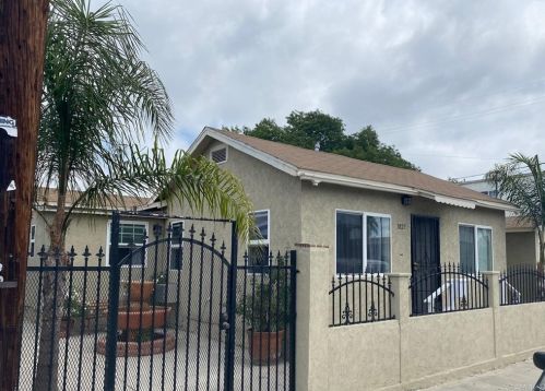 3827 52nd St, San Diego, CA 92105-3115