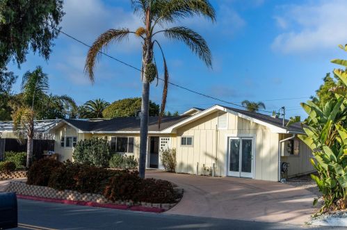 930 Orpheus Ave, Encinitas, CA 92024-2159
