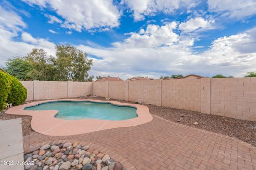 7498 Giachery Ave, Tucson AZ  85747-5613 exterior