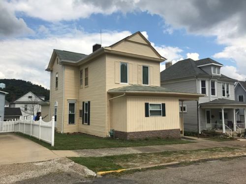 404 Whitely St, Bridgeport, OH 43912-1063