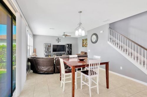 1854 Altavista Cir, Lakeland FL  33810-2795 exterior