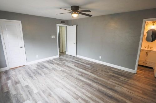 7139 Emory Oak Ln, Dallas TX  75249-1404 exterior