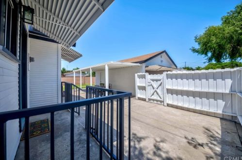 10307 Park St, Bellflower CA  90706-6028 exterior