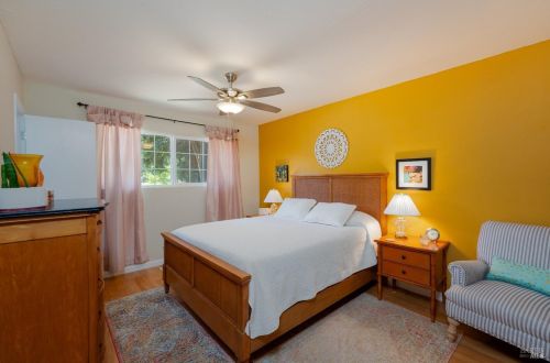 525 Oak Manor Dr, Ukiah CA  95482-5121 exterior