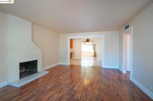 2322 Olinda Ct, Pinole CA  exterior