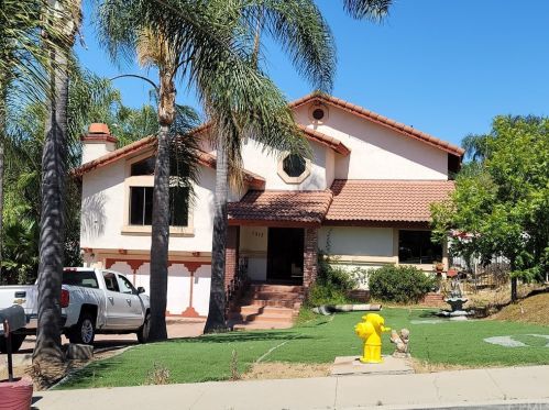 1217 Sandra Cir, Vista, CA 92083-7102