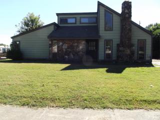 6343 Kingscrest Ln, Memphis TN  38115-6466 exterior