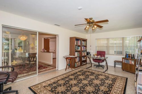 781 58th Ave, Saint Petersburg FL  33703-1601 exterior