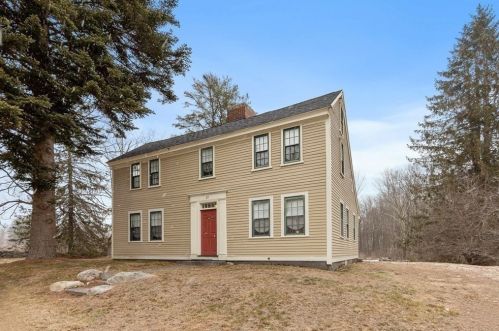 37 Main St, Petersham MA 01366-9502 exterior