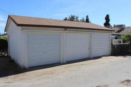 218 Colin B Kelly Dr, Bakersfield, CA 93308-4704