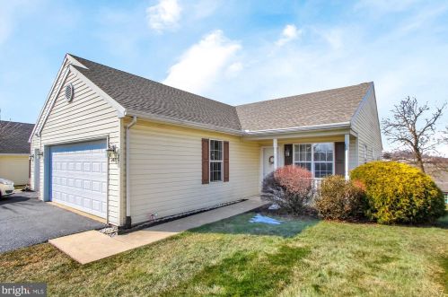 142 Furlong Way, Red Lion, PA 17356-8775