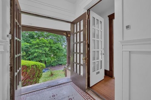4283 Andover Ter, Pittsburgh, PA 15213-1202