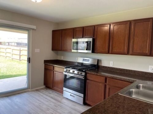 18336 Basketflower Bnd, Webberville TX  78621-6065 exterior