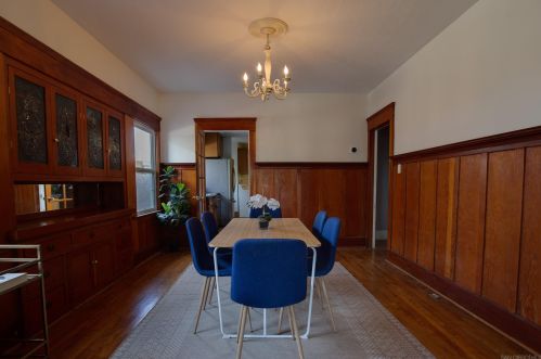 2422 J St, San Diego CA  92102-2925 exterior