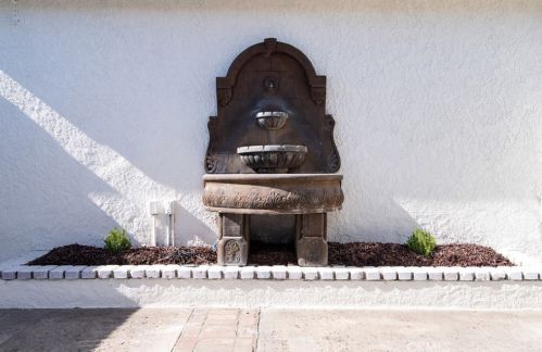 2809 Josie Ave, Long Beach CA 90808-4106 exterior