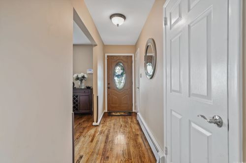162-30 89th St, Jamaica, NY 11414-1322