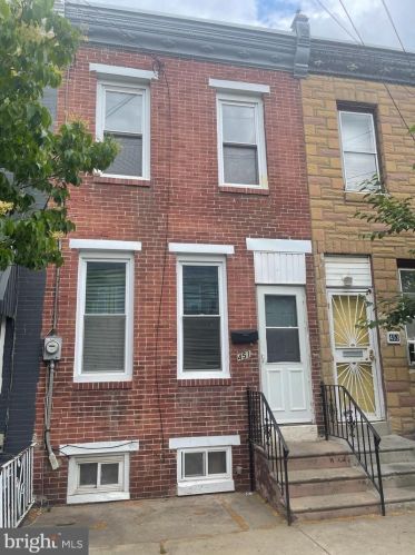 451 Mechanic St, Camden, NJ 08104-1043