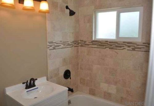 553 Tamarisk Way, El Cajon CA  92020-3840 exterior