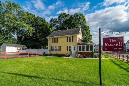 195 Spruce St, Manchester, CT 06040-6159