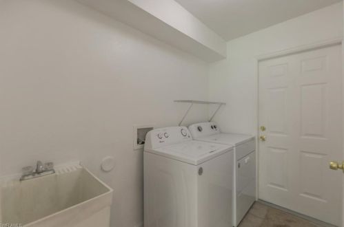 2822 10 Ter, Cape Coral FL  33993-5702 exterior