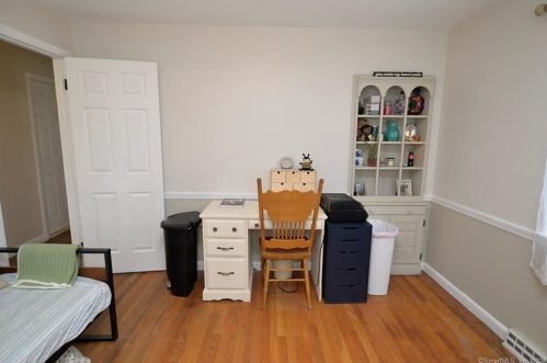 53 Spring Ln, Milford CT  06460-3209 exterior