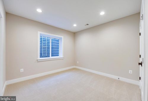 506 West St, Falls Church VA  22046-2846 exterior